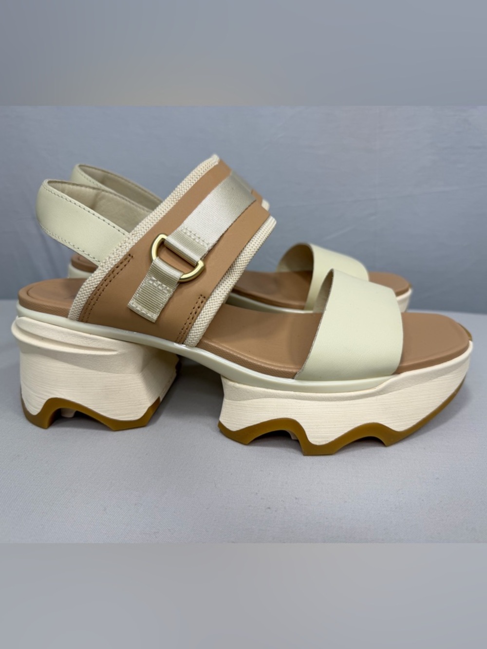 Sorel Kinetic Impact Platform Sandals Womens 10 NWOT Cream Chunky Comfort